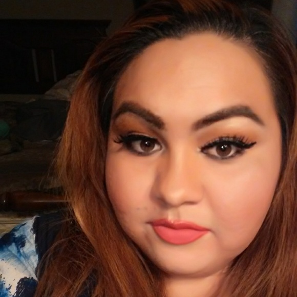 Meet your Posher, Yedia2ndlifeboutique - Picture 2 of 3